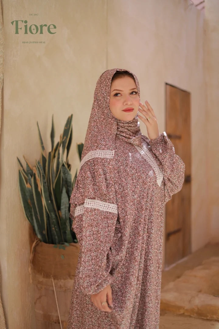 Floral Lace Isdal
