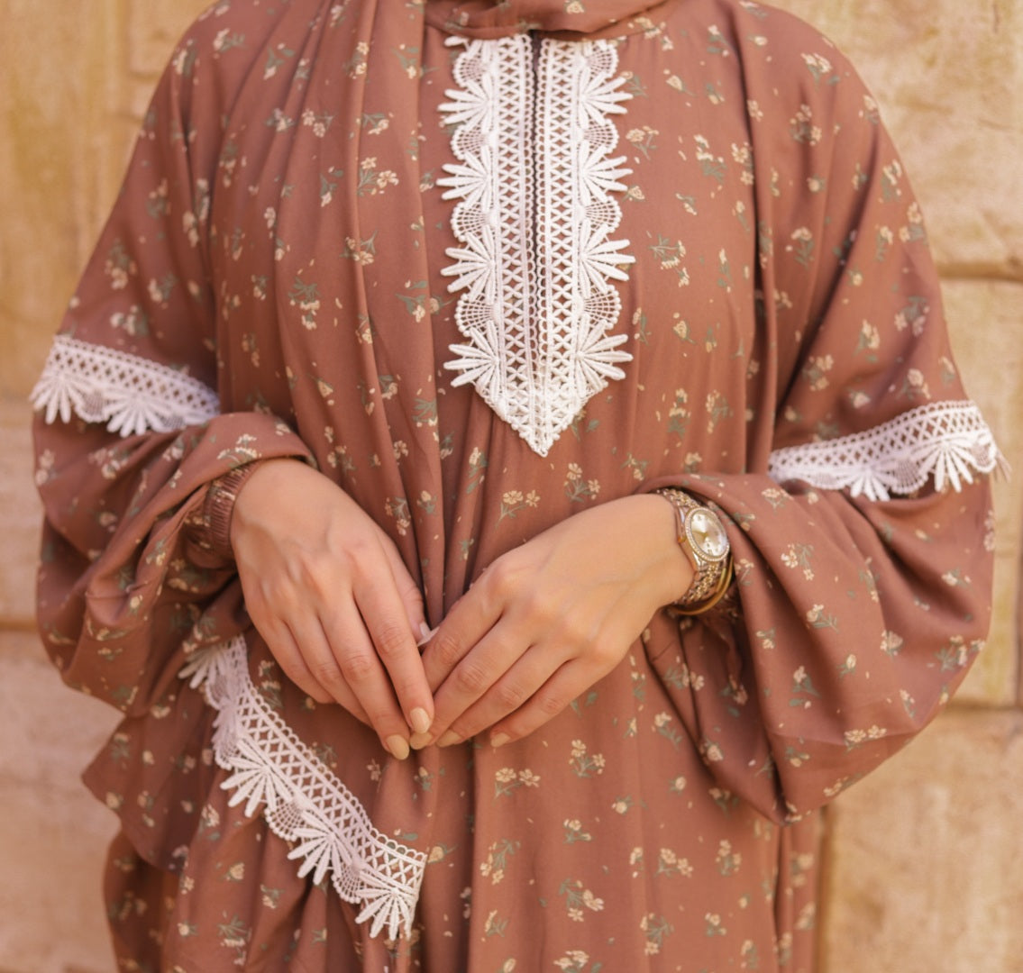 Floral Lace Isdal