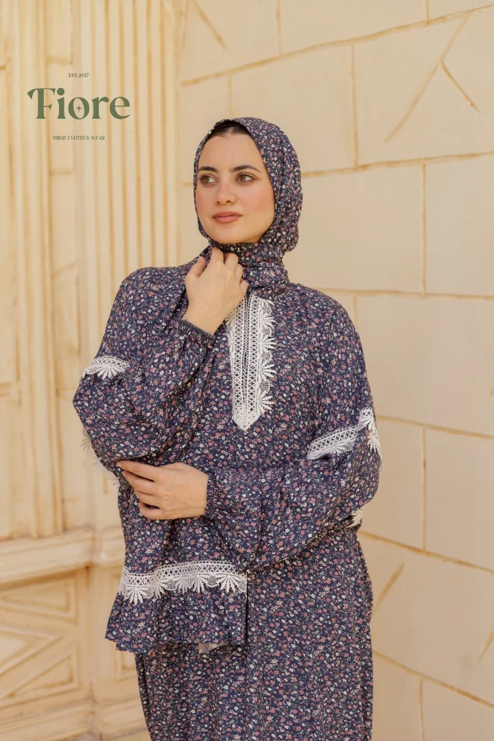 Flora Lace Isdal