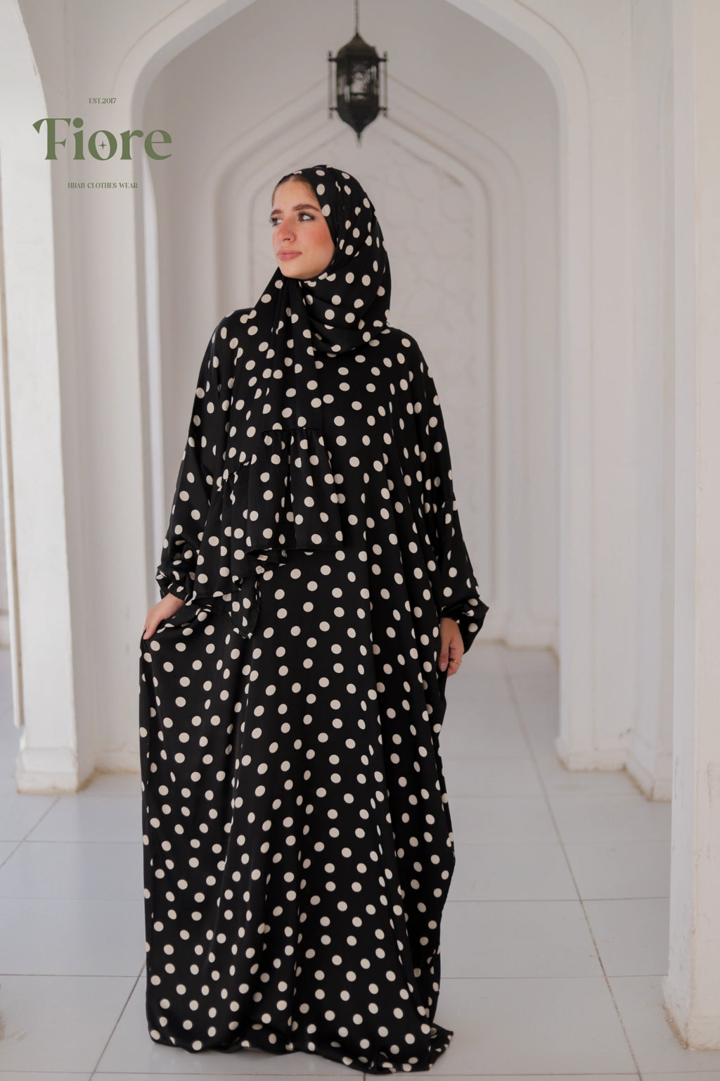 Satin Polka Dot Isdal