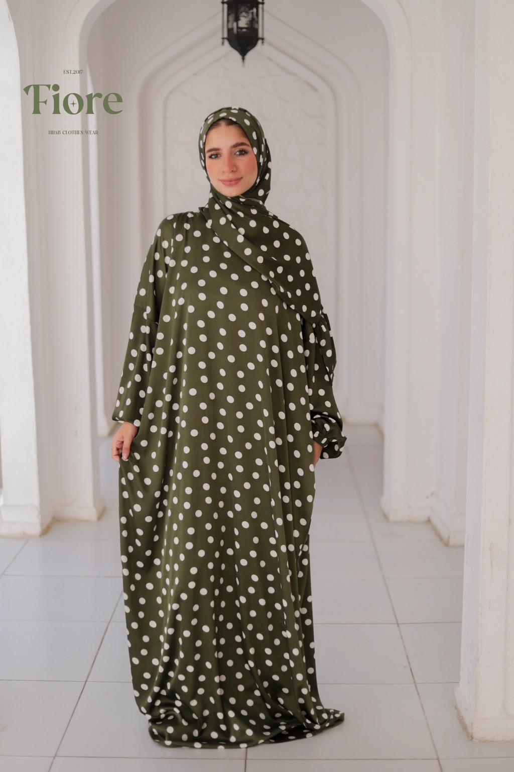 Satin Polka Dot Isdal