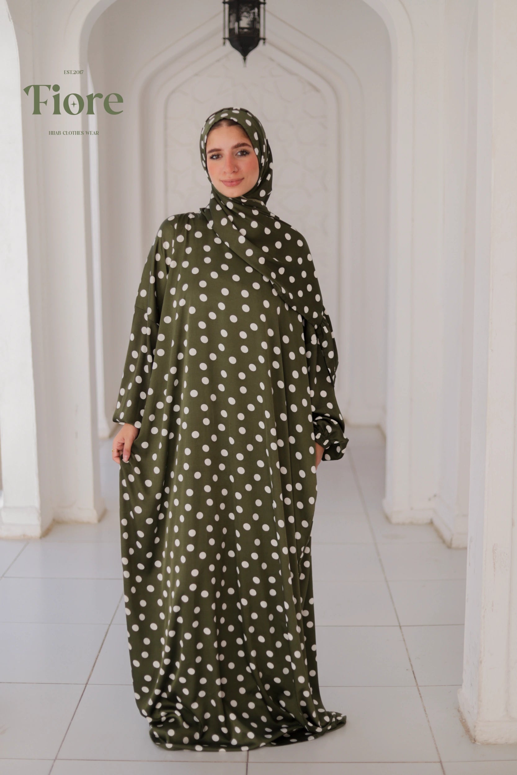 Satin Polka Dot Isdal
