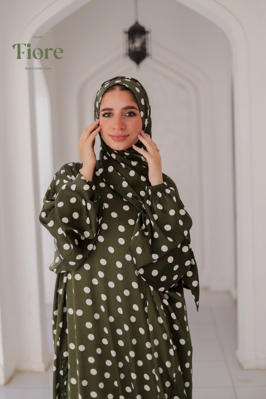 Satin Polka Dot Isdal