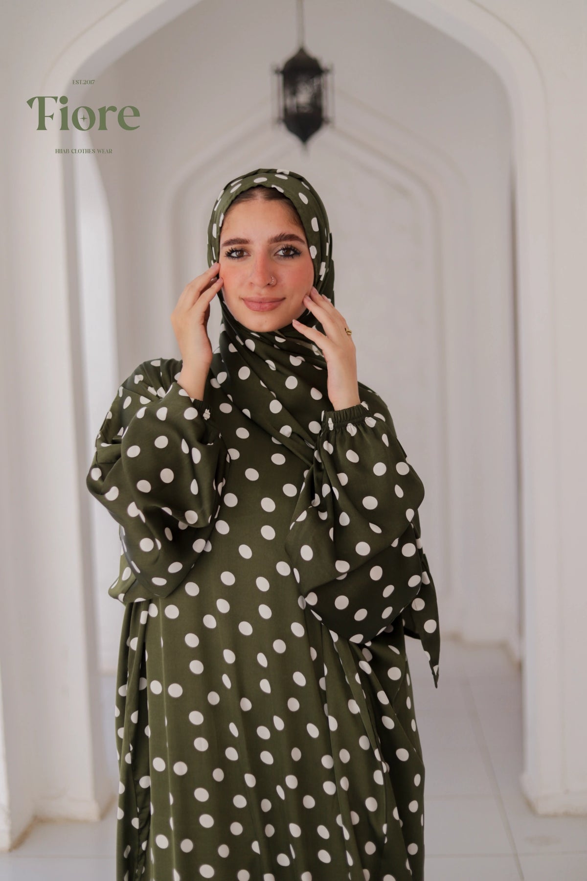 Satin Polka Dot Isdal