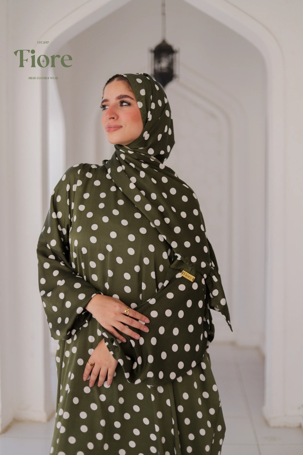 Satin Polka Dot Isdal